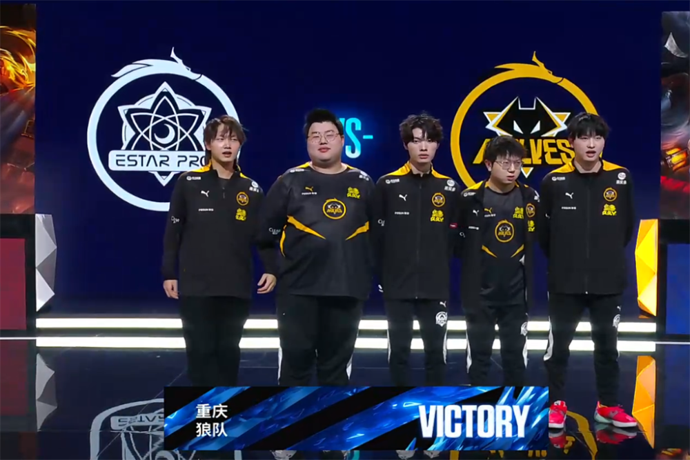 往往更接近 往往更接近